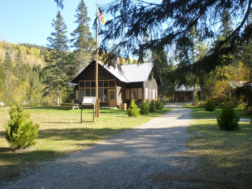 Riviere Petit Saguenay Villa Exterior photo